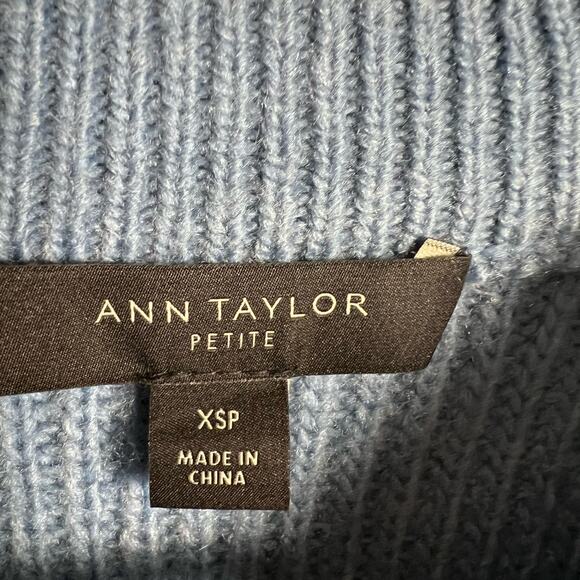 Ann Taylor Blue Wool Blend Crewneck Ribbed Knit Pullover Sweater Size XS Petite - Picture 9 of 10